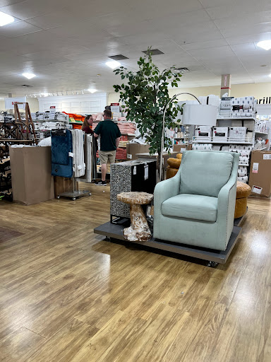 Department Store «T.J. Maxx & HomeGoods», reviews and photos, 103 S Mt Juliet Rd #610, Mt Juliet, TN 37122, USA