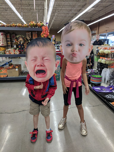 Grocery Store «Grocery Outlet Bargain Market», reviews and photos, 1950 14th Ave SE, Albany, OR 97322, USA