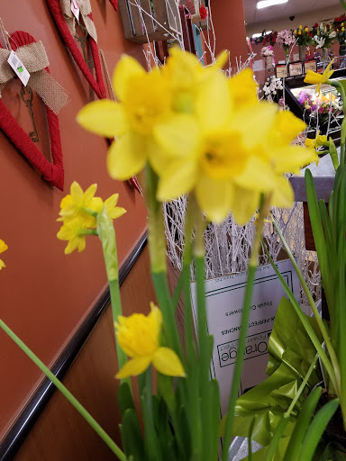 Supermarket «Giant Eagle Supermarket», reviews and photos, 230 Howe Ave, Cuyahoga Falls, OH 44221, USA