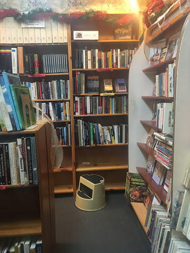 Used Book Store «Book Corner Tampa Bay», reviews and photos, 728 W Lumsden Rd, Brandon, FL 33511, USA
