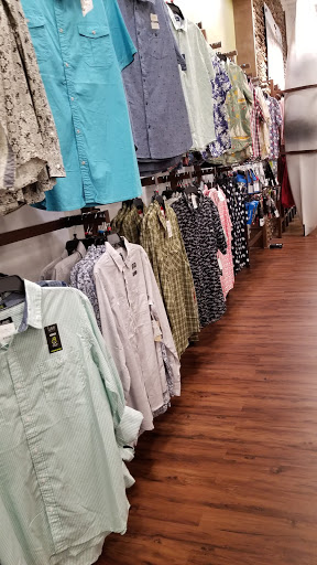 Outdoor Sports Store «Sierra Trading Post», reviews and photos, 215 N Maple Rd Unit 1F, Ann Arbor, MI 48103, USA