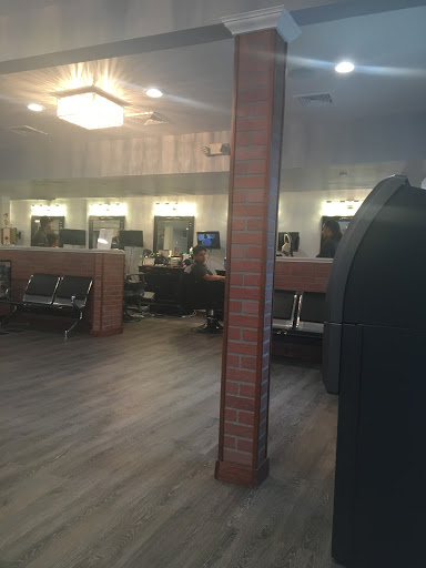 Barber Shop «Cut City Barbershop and Salon», reviews and photos, 10 Hayestown Ave, Danbury, CT 06811, USA