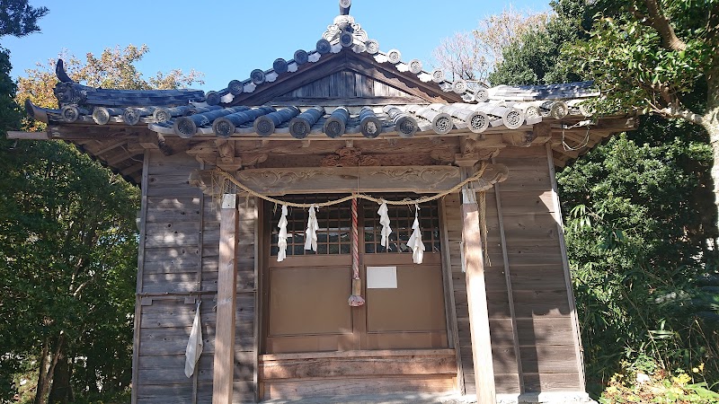 賀立神社