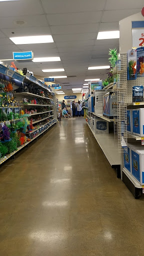 Pet Supply Store «PetSmart», reviews and photos, 2861 Veterans Memorial Pkwy, St Charles, MO 63303, USA