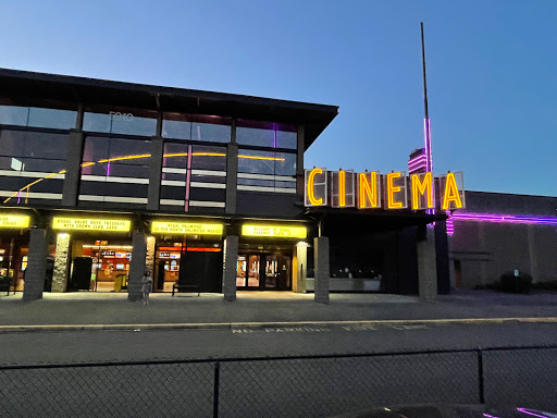 Movie Theater «Regal Cinemas Parkway Plaza 12», reviews and photos, 5910 S 180th St, Tukwila, WA 98188, USA