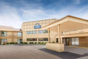 Days Inn & Suites by Wyndham Madison Heights MI image