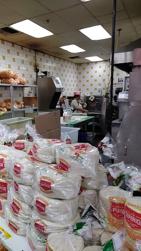 Grocery Store «Superior Grocers», reviews and photos, 111 E Compton Blvd, Compton, CA 90220, USA