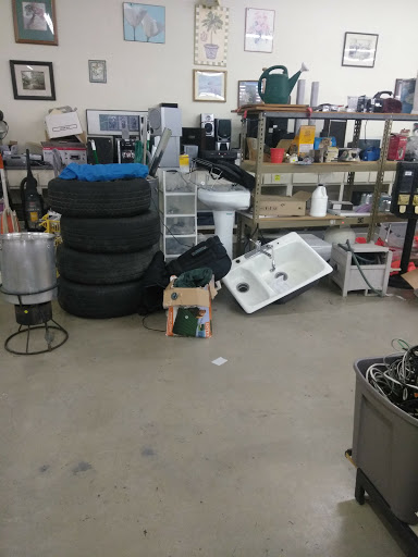 Thrift Store «Good Samaritan Thrift Shop», reviews and photos, 445 B St, Yuba City, CA 95991, USA