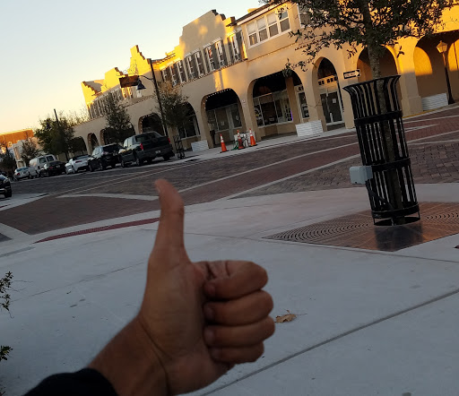 Auction House «Five Point Furniture & Auction», reviews and photos, 1125 New York Ave, St Cloud, FL 34769, USA