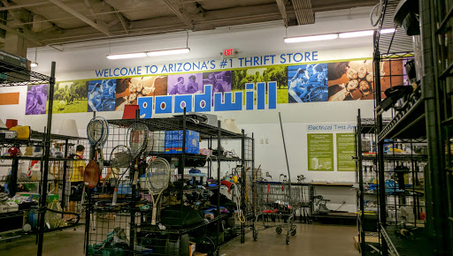 Thrift Store «Thunderbird & Scottsdale Goodwill Retail Store & Donation Center», reviews and photos, 14202 N Scottsdale Rd, Scottsdale, AZ 85254, USA