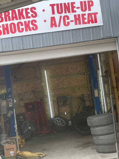 Auto Repair Shop «A A Tire Auto Repair & bed liners», reviews and photos, 2100 7th Street Rd, Louisville, KY 40208, USA