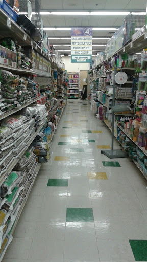 Pet Supply Store «Pet Supplies Plus», reviews and photos, 625 Southern Artery, Quincy, MA 02169, USA