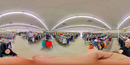 Thrift Store «Thrift Giant», reviews and photos, 10544 Harry Hines Blvd, Dallas, TX 75220, USA