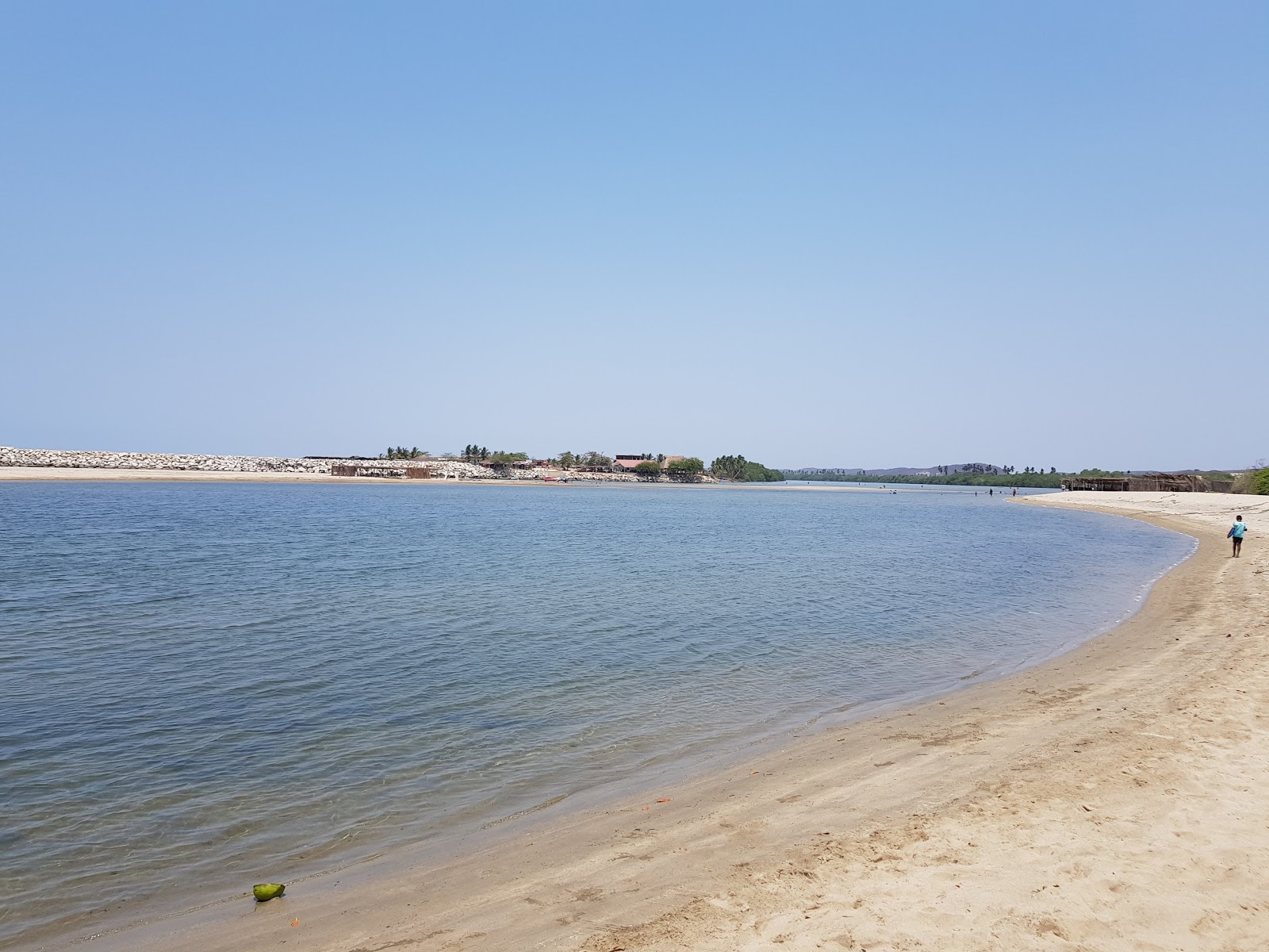 Fotografija Playa Banco de Oro z svetel pesek površino