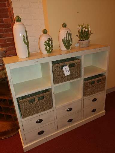 Furniture Store «Rotmans Furniture, Mattress & Flooring Store», reviews and photos, 725 Southbridge St, Worcester, MA 01610, USA