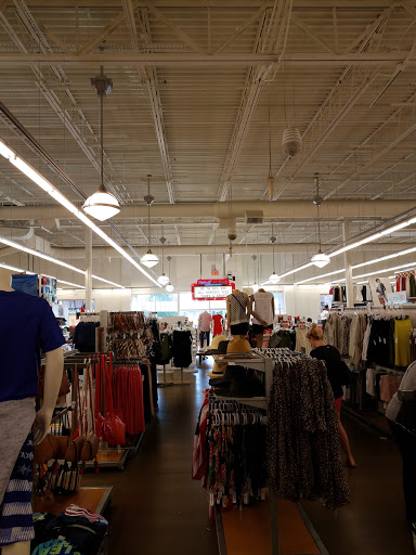 Clothing Store «Old Navy», reviews and photos, 6711 Frontier Dr, Springfield, VA 22150, USA