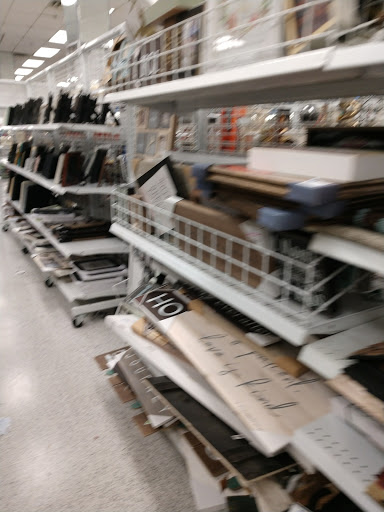 Clothing Store «Ross Dress for Less», reviews and photos, 7455 Greenbelt Rd, Greenbelt, MD 20770, USA