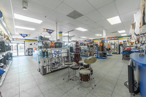 Pawn Shop «La Familia Pawn and Jewelry», reviews and photos, 3615 W Vine St, Kissimmee, FL 34741, USA