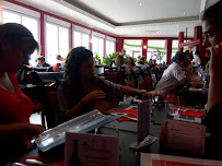 Atmosphère du Restaurant asiatique Asian Grill à Saint-Cyr-l'École - n°9