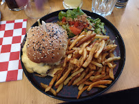 Hamburger du Restaurant Poum And Cow à Nîmes - n°18