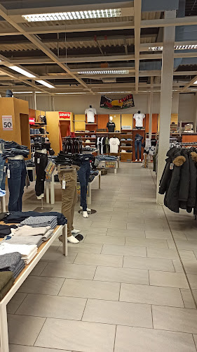 Jeans Shop - Mercato Cattori - Bekleidungsgeschäft