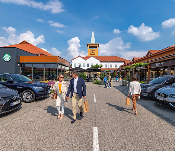 Értékelések erről a helyről: Premier Outlet, Biatorbágy - Bevásárlóközpont