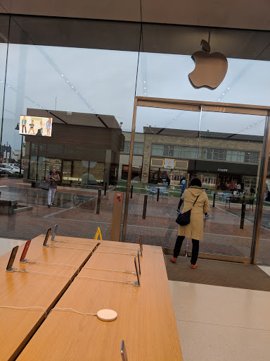 Computer Store «Apple MarketStreet», reviews and photos, 1220 Market St, Lynnfield, MA 01940, USA