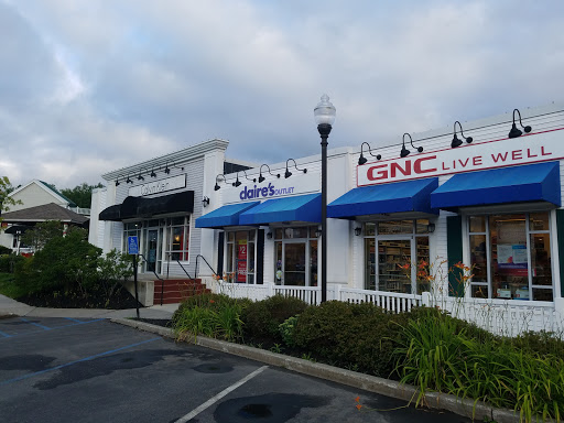 Shopping Mall «Lee Premium Outlets», reviews and photos, 17 Premium Outlet Blvd, Lee, MA 01238, USA