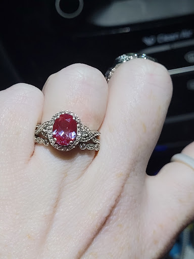 Jeweler «Golden Jewelers», reviews and photos, 780 E US Hwy 80 #120, Forney, TX 75126, USA