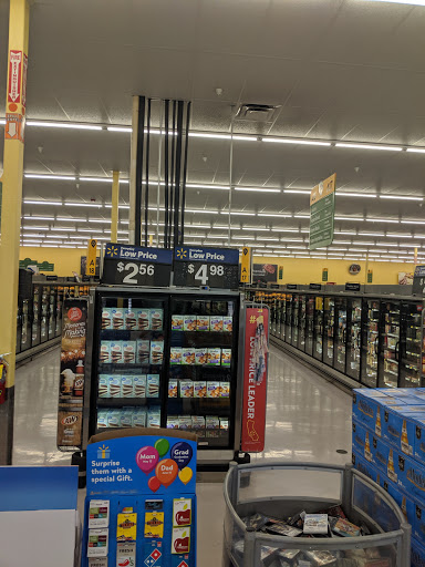 Supermarket «Walmart Neighborhood Market», reviews and photos, 215 California St, Woodland, CA 95695, USA