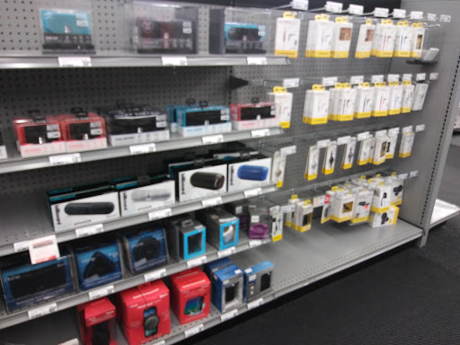 Office Supply Store «Staples», reviews and photos, 23035 W Outer Dr, Allen Park, MI 48101, USA