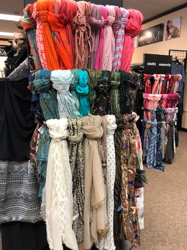 Used Clothing Store «Clothes Mentor», reviews and photos, 10150 Hudson Rd #152, Woodbury, MN 55129, USA