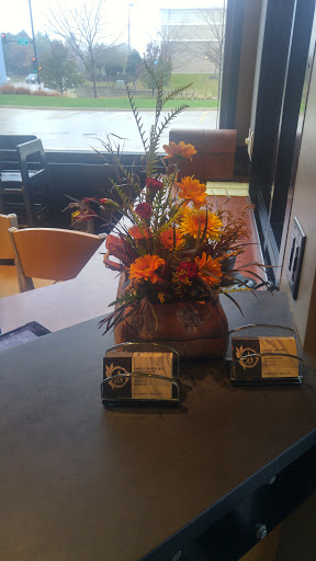 Florist «Platform 322», reviews and photos, 322 W Main St, Lexington, IL 61753, USA