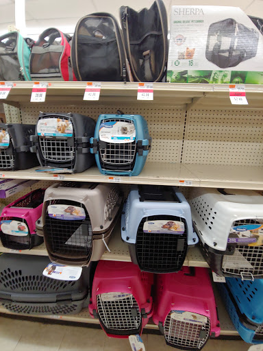 Pet Supply Store «Pet Supplies Plus», reviews and photos, 18610 W Bluemound Rd, Brookfield, WI 53045, USA