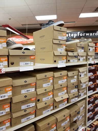 Shoe Store «Famous Footwear», reviews and photos, 4508 Centerplace Dr, Greeley, CO 80634, USA