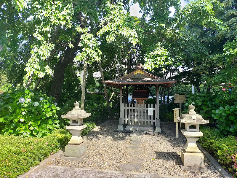 コッホ・北里神社
