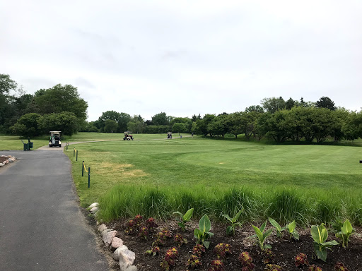 Public Golf Course «Deerfield Golf Club and Learning Center», reviews and photos, 1201 Saunders Rd, Riverwoods, IL 60015, USA