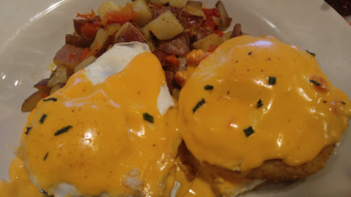 American Restaurant «Cracker Barrel Old Country Store», reviews and photos, 2075 Hylan Dr, Rochester, NY 14623, USA