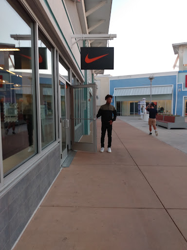 Clothing Store «Nike Factory Store», reviews and photos, 2350 Grand Cypress Dr #350, Wesley Chapel, FL 33544, USA