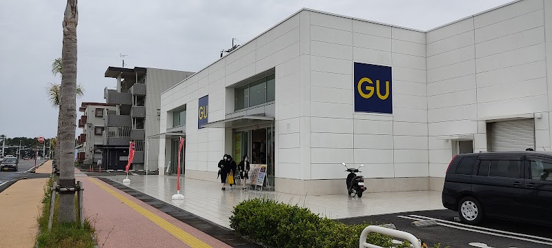 ジーユー（GU）宮崎昭栄店