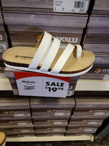 Shoe Store «Shoe Carnival», reviews and photos, 11772 W 95th St, Overland Park, KS 66214, USA