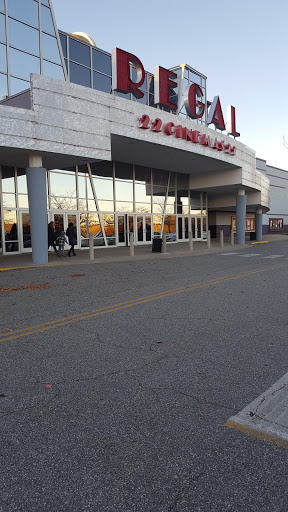 Movie Theater «Regal Cinemas Warrington Crossing 22 & IMAX», reviews and photos, 140 Easton Rd, Warrington, PA 18976, USA