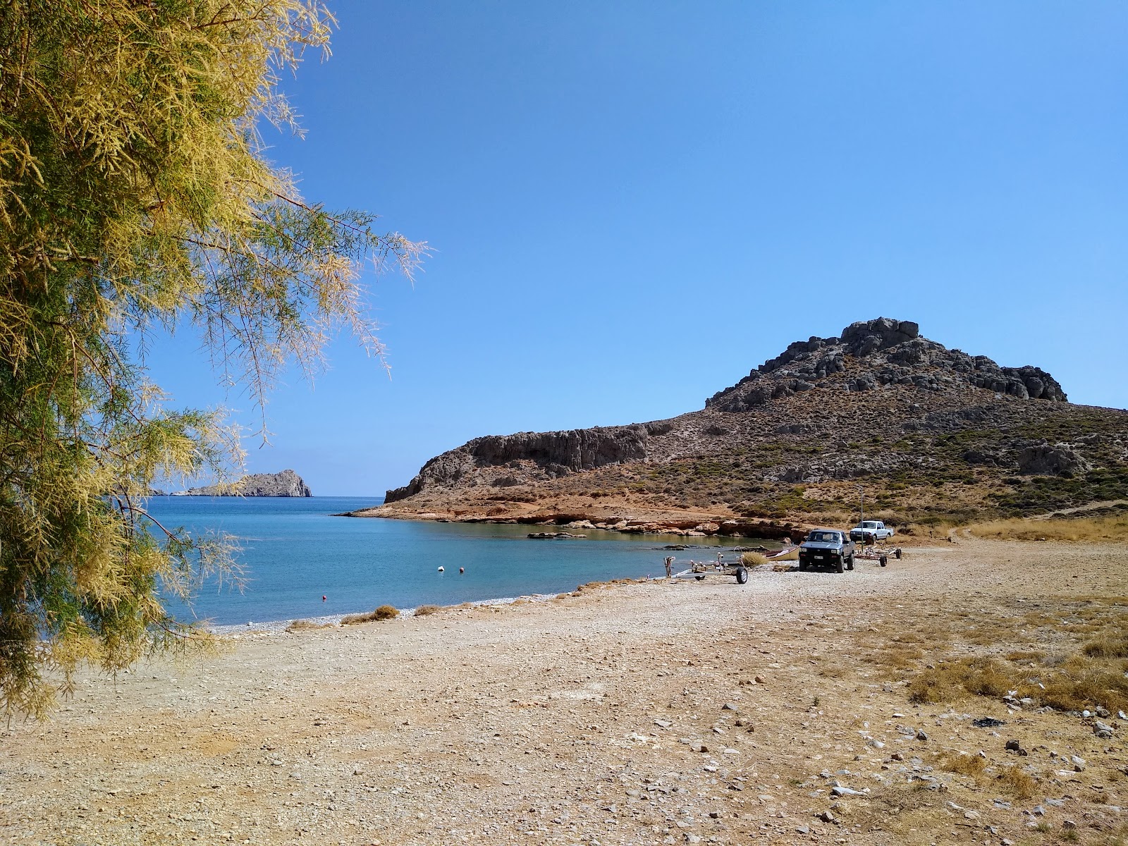 Zdjęcie Amatos Beach z powierzchnią szary kamyk