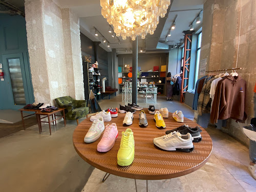 Magasin de chaussures SNS Paris Paris