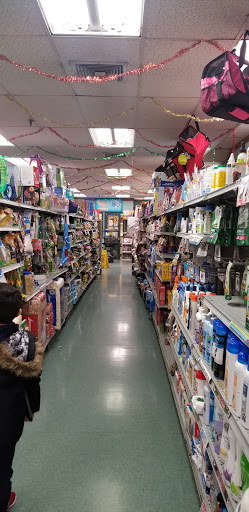 Pet Supply Store «Petland Discounts - Austin Street», reviews and photos, 70-44 Austin St, Queens, NY 11375, USA