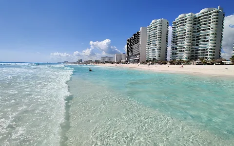 Playa Chacmool image