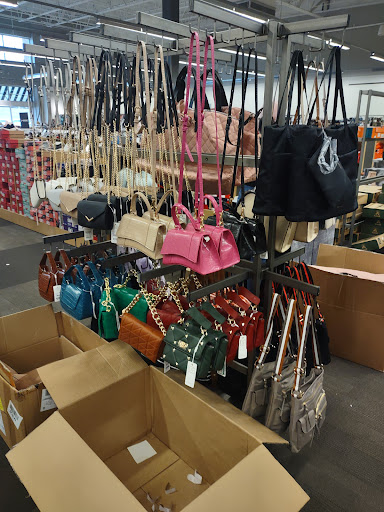 Shoe Store «DSW Designer Shoe Warehouse», reviews and photos, 10060 Reisterstown Rd, Owings Mills, MD 21117, USA