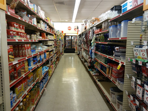 Dollar Store «FAMILY DOLLAR», reviews and photos, 2101 W State St, Bristol, VA 24201, USA