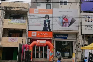 Xiaomi Shop Tunjung Cell Denpasar & Service Center image