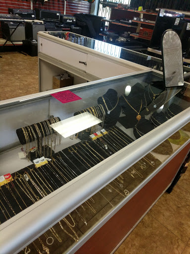 Pawn Shop «USA Pawn & Jewelry», reviews and photos, 8001 SE Powell Blvd, Portland, OR 97206, USA